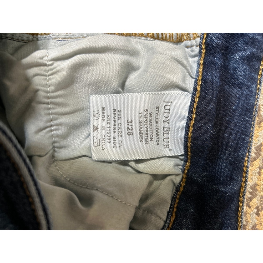 Judy Blue Distressed Boyfriend Jeans Medium Wash Size 9/29 JB88404 LT - Picture 2 of 8